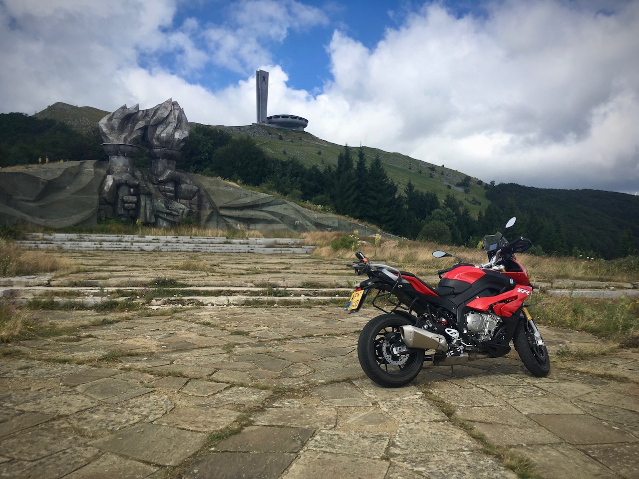 Idris at Buzludzha, on the way back to Drupalaton